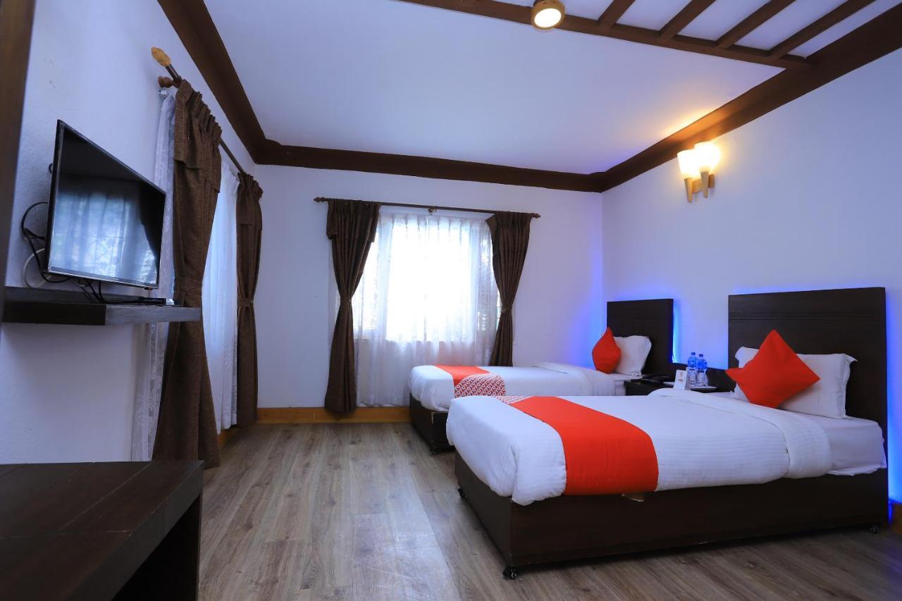 Oyo 591 Hotel Blue Moon Dharampur Luaran gambar