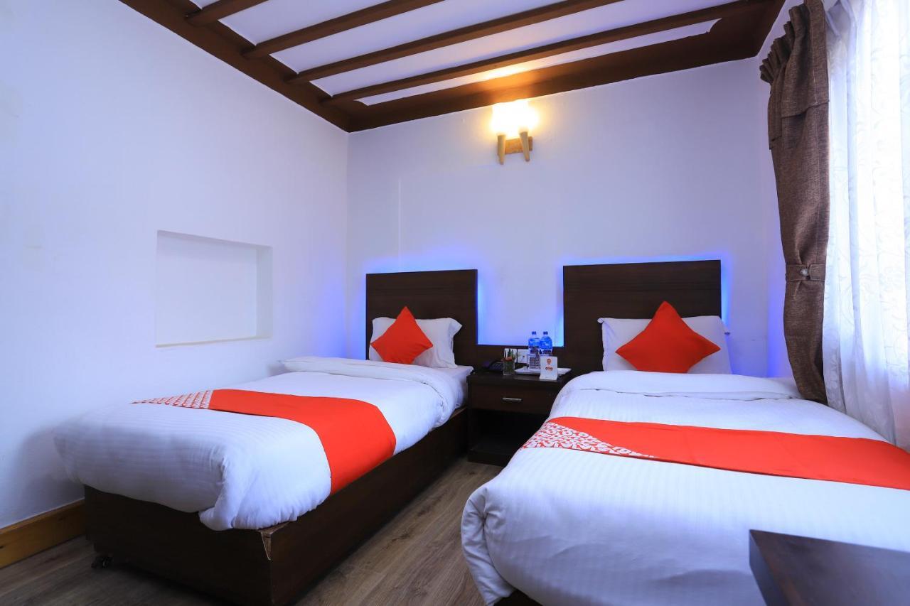 Oyo 591 Hotel Blue Moon Dharampur Luaran gambar