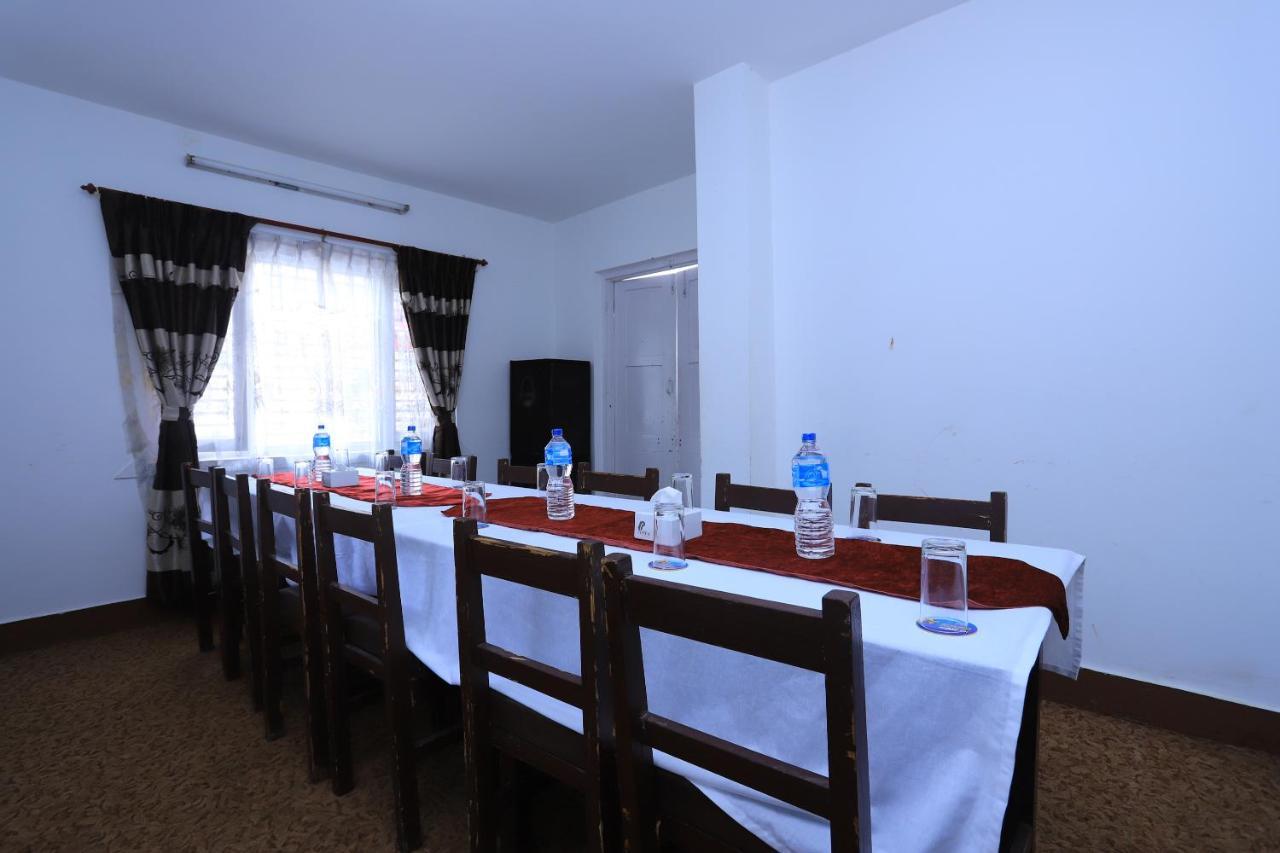 Oyo 591 Hotel Blue Moon Dharampur Luaran gambar