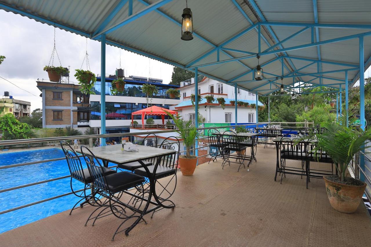 Oyo 591 Hotel Blue Moon Dharampur Luaran gambar